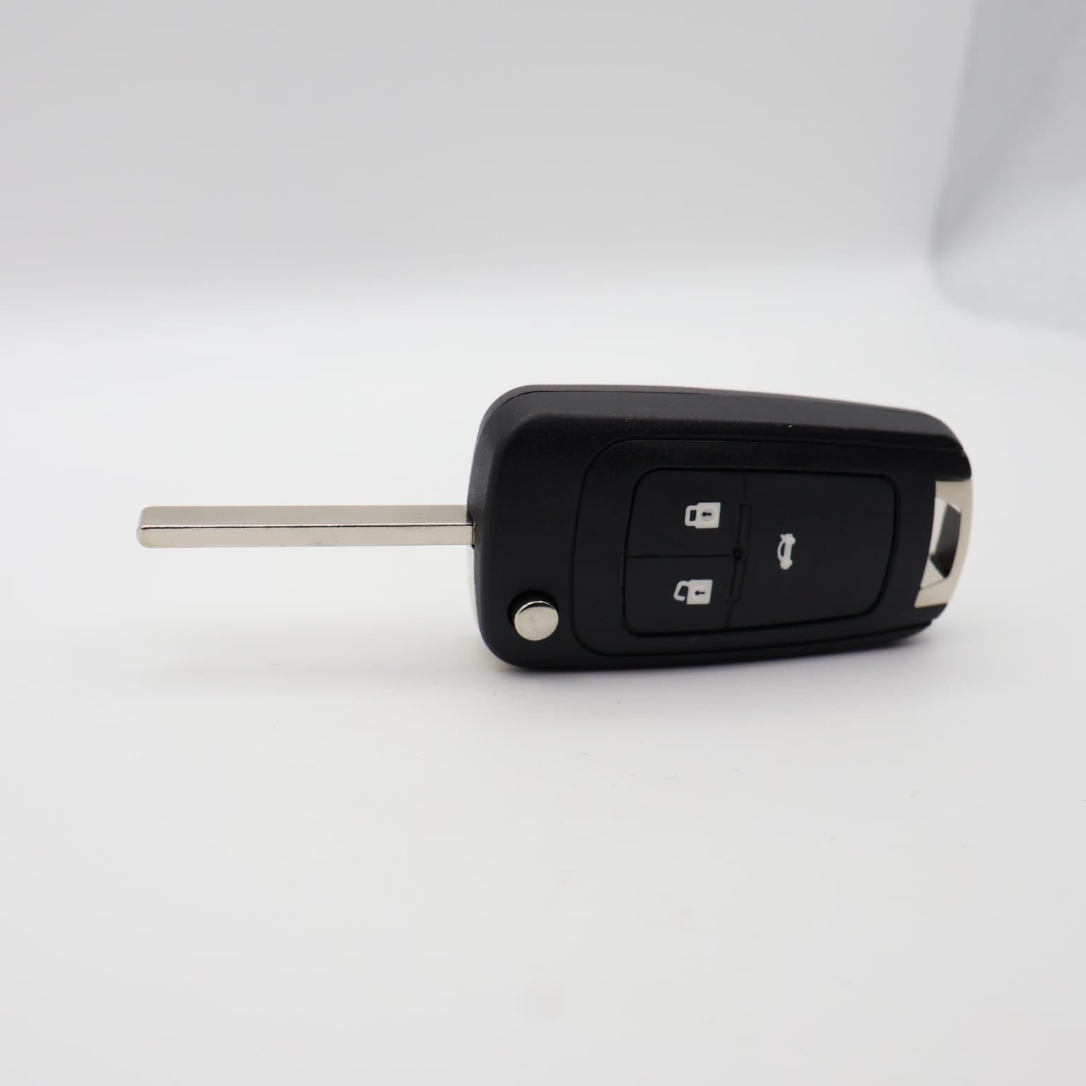 Chevy 3-Button Flip Key Shell Replacement | Keys Locksmith